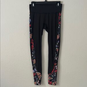 Prismsport Mobility Leggings in Black with Buffterflies in Size S